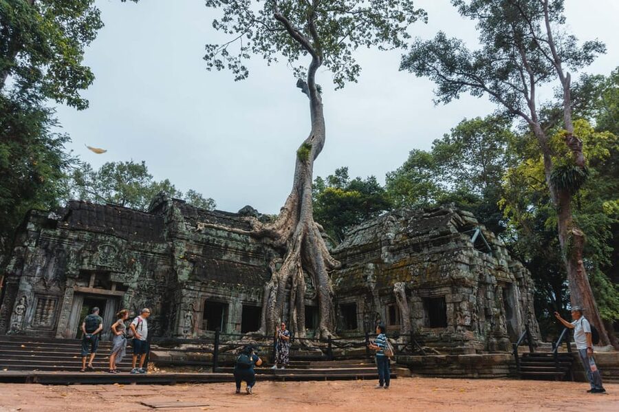 Siem Reap: Angkor Wat Small-Group Full Day Tour and Sunset - Angkor Wat deserves the afternoon