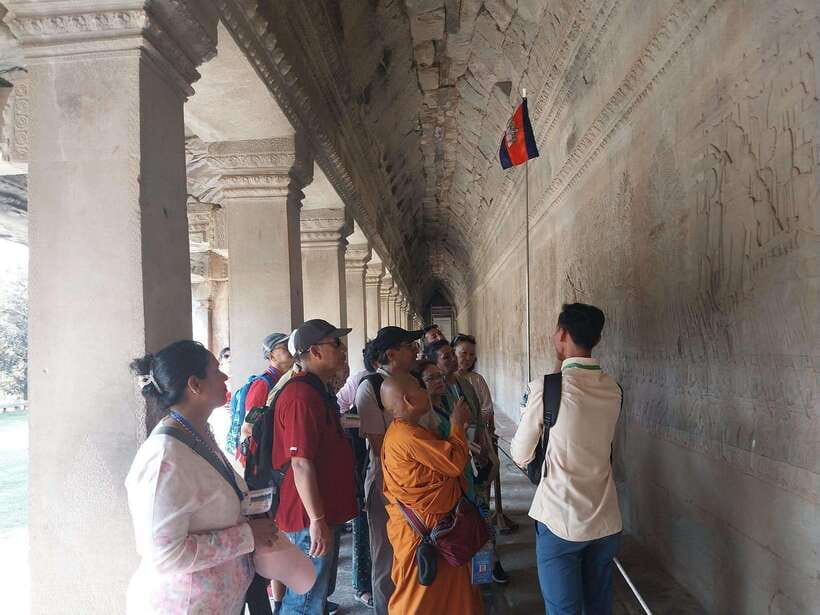 Siem Reap: Angkor Wat: Small-Group Sunrise or Sunset Tour - Key points to know before you book