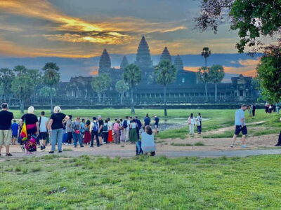 Angkor Wat: Small-Group Sunrise or Sunset Tour