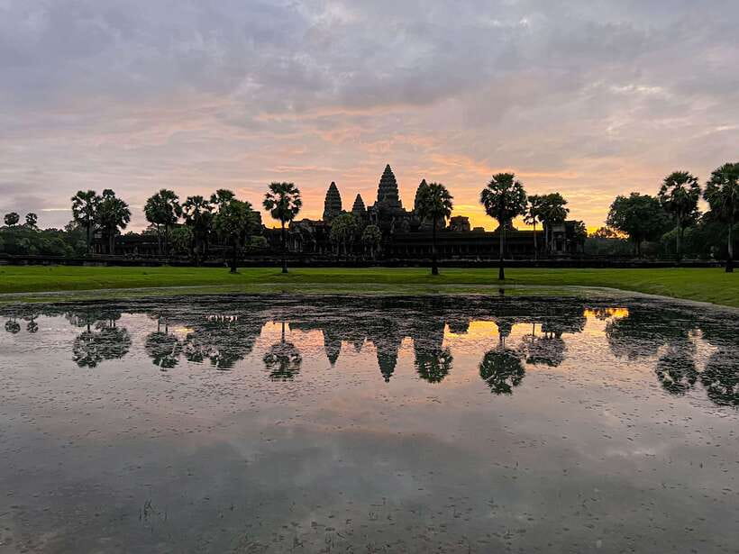 Siem Reap: Angkor Wat Small-Group Sunrise Tour & Breakfast - Key points to know before booking