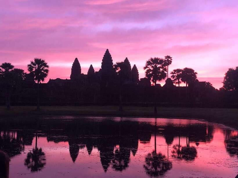 Siem Reap: Angkor Wat: Small-Group Sunrise Tour - Breakfast at Srah Srang gives you a useful pause