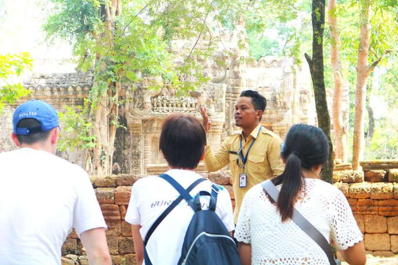 Siem Reap: Angkor Wat: Small-Group with Sunset Tour - The guide can shape the whole day