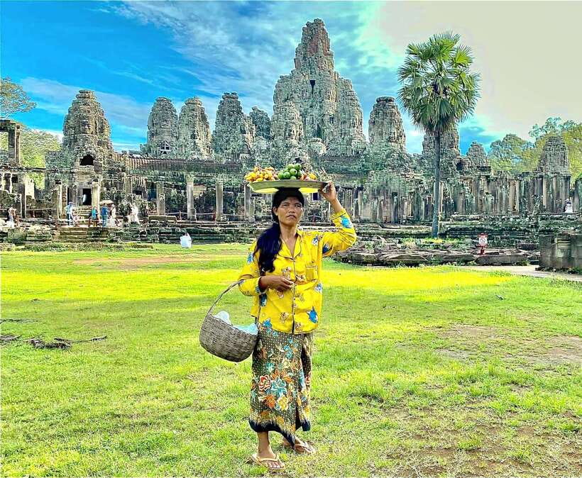 Siem Reap: Angkor Wat Sunrise Tour With Small Group - Banteay Kdei offers a quieter change of mood