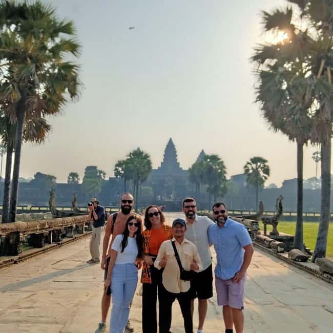 Siem Reap: Angkor Wat Sunrise Tour with Spanish Guide - Baphuon and Bayon finish the main circuit