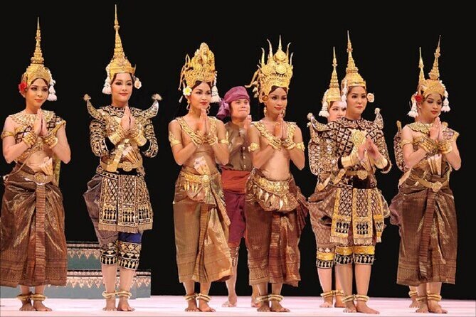 Siem Reap: Apsara Dance Show & Dinner with Tuk-Tuk Transfers - Your tuk-tuk pickup and the ride to dinner