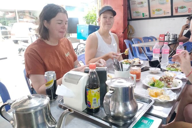 Siem Reap Authentic Breakfast and Market Tour - Wat Bo and bai set chrouk