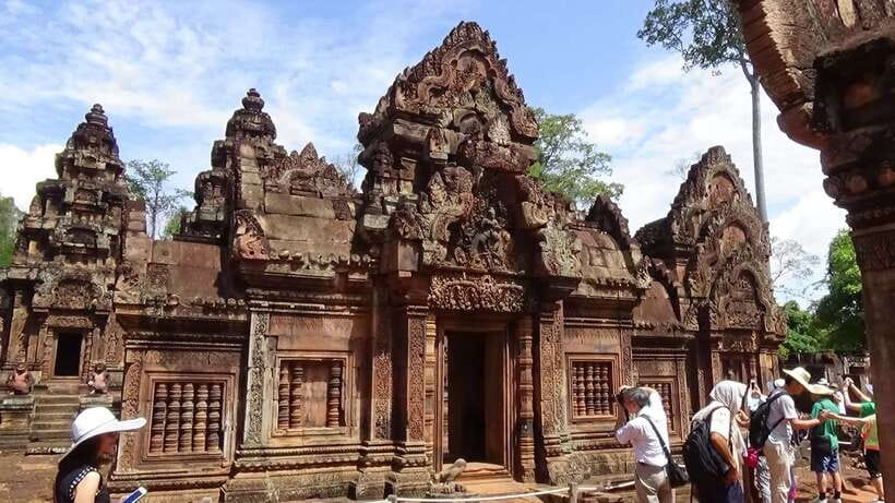 Siem Reap: Banteay Srei and Grand Circuit Heritage Tour - The morning ride and the Grand Circuit ruins