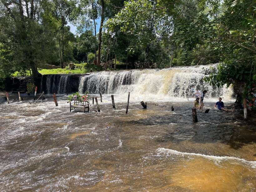 Siem Reap: Beng Mealea, Banteay Srei & Kulen Waterfall Trip - The guide can make the difference