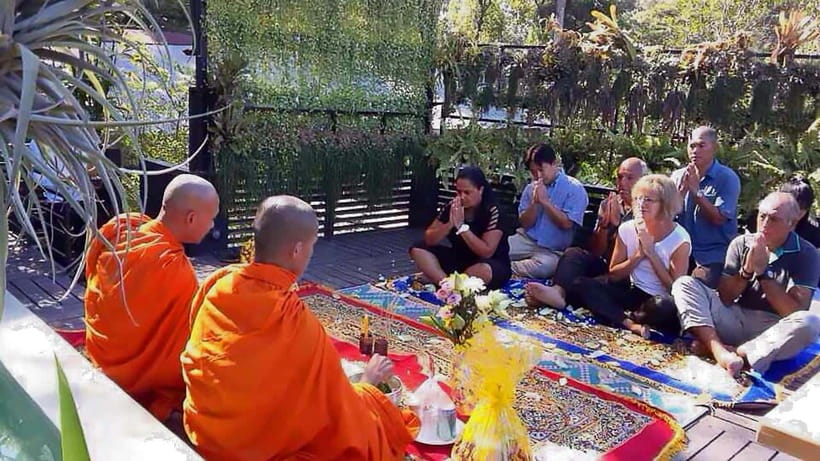 Siem Reap Cambodian Buddhist Water Blessing and Local Market - Timing, comfort, and practical details