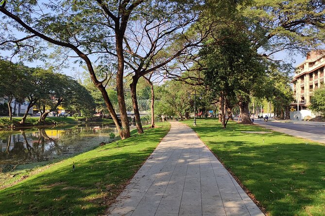 Siem Reap City Walking Tour - Psar Chaa, the Old Market