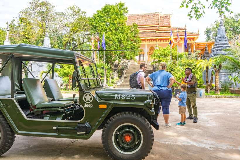 Siem Reap: Countryside Jeep Tour / SUV Car Available - West Baray and the final photo stop