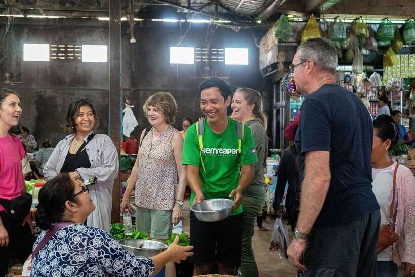 Siem Reap: Countryside Sunset Bike Tour / E-Bike or Tuk Tuk - How the small-group format changes the afternoon