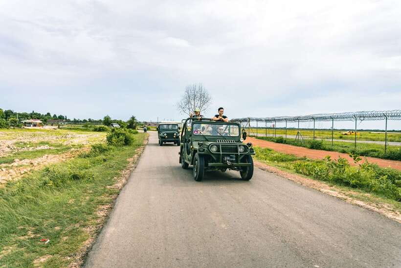 Siem Reap: Countryside Sunset Jeep Tour / SUV Available - A traditional village, rice fields, and working farms