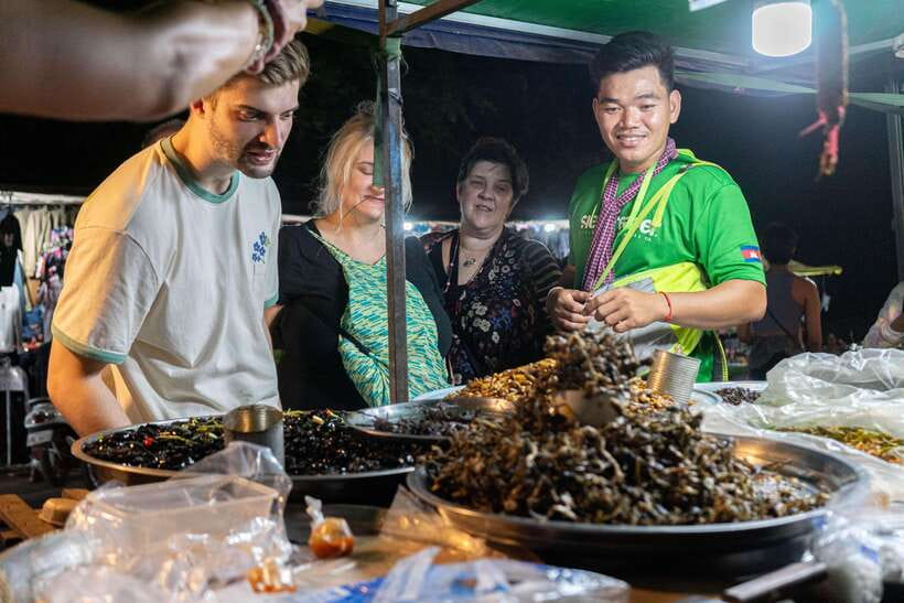 Siem Reap: Evening Food Tour with 10 Local Tastings - Num banh chok and Cambodia’s noodle traditions