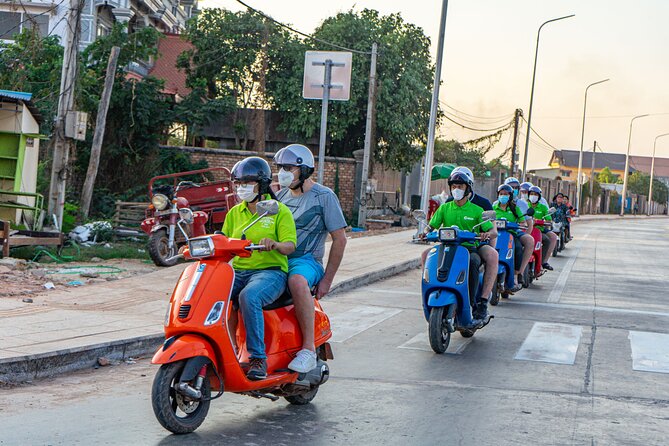 Siem Reap Evening Foodie Vespa Tour / Tuk Tuk Available - Road 60 Field and Siem Reap after dark