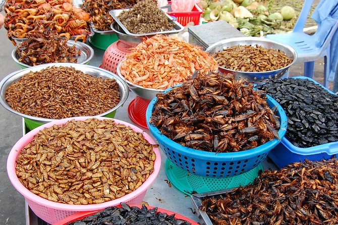 Siem Reap Evening Street foods Tours by Tuk Tuk - The final hour at a small Khmer eatery