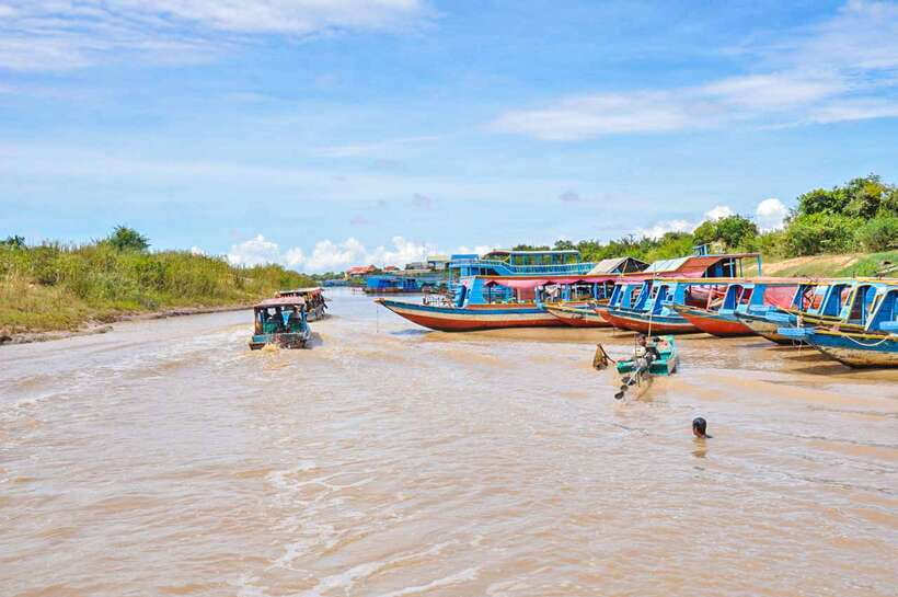 Siem Reap: Floating Village and Sunset Private Boat Tour - A Sunset Boat Ride From 5:30 to 7:00 pm