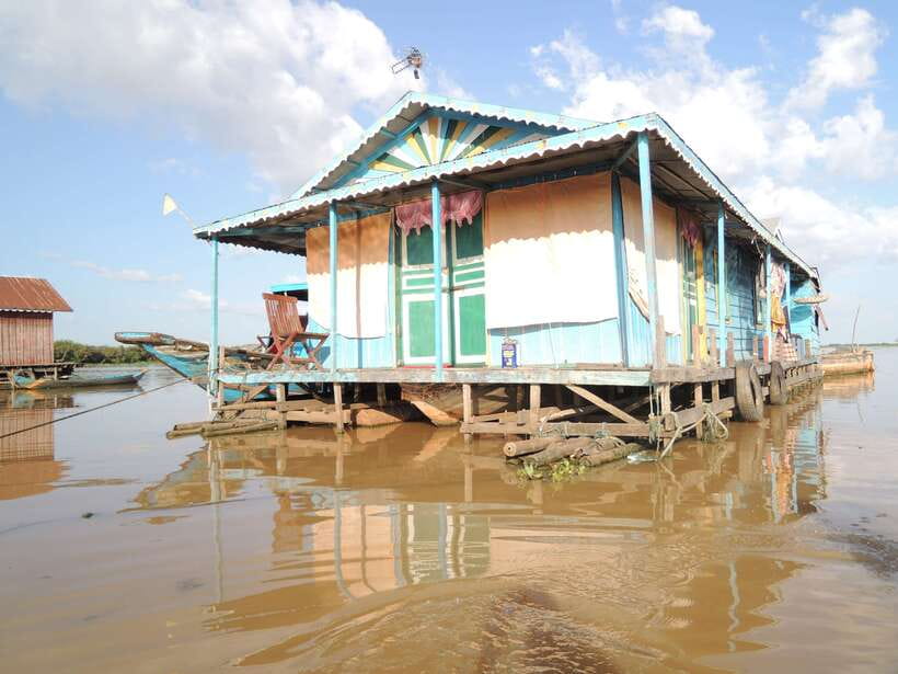 Siem Reap: Floating Village Half-Day Tour - The drive to Phnom Krom and the lotus fields