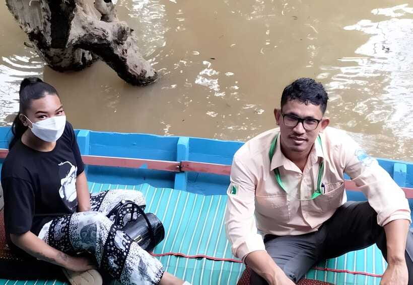 Siem Reap: Floating Village, Kampong Phluk Private Tour - Arriving at the tall stilt houses