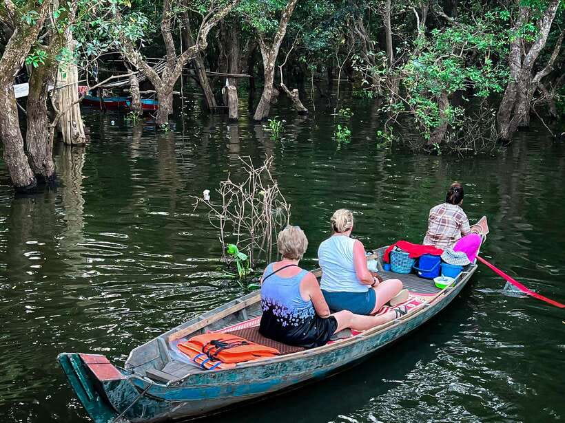 Siem Reap Floating Village Kampong Phluk Sunset with Boat - Why Kampong Phluk deserves an afternoon