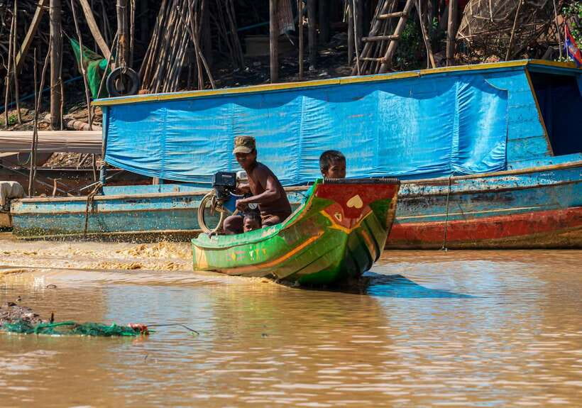 Siem Reap Floating Village Kampong Phluk Sunset with Boat - The one-hour drive from Siem Reap