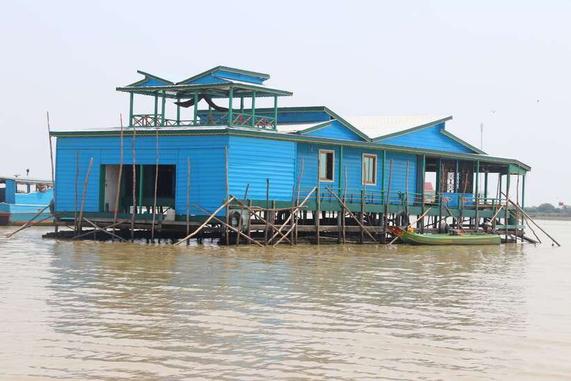 Siem Reap: Floating Village Tour - Reaching the open water of Tonle Sap