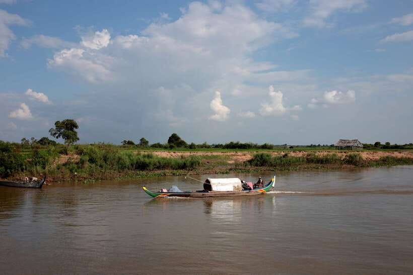 Siem Reap: Floating Village Tour - Timing, transport, and family suitability