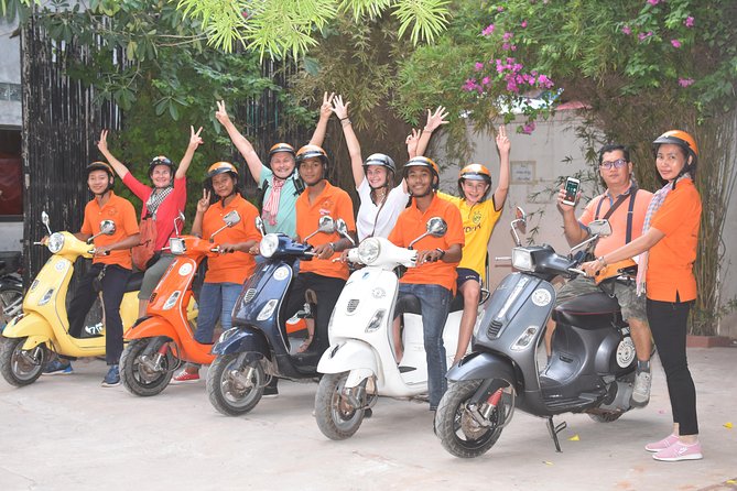 Siem Reap Food Tour by Vespa - Cambodian food and old songs near Pub Street