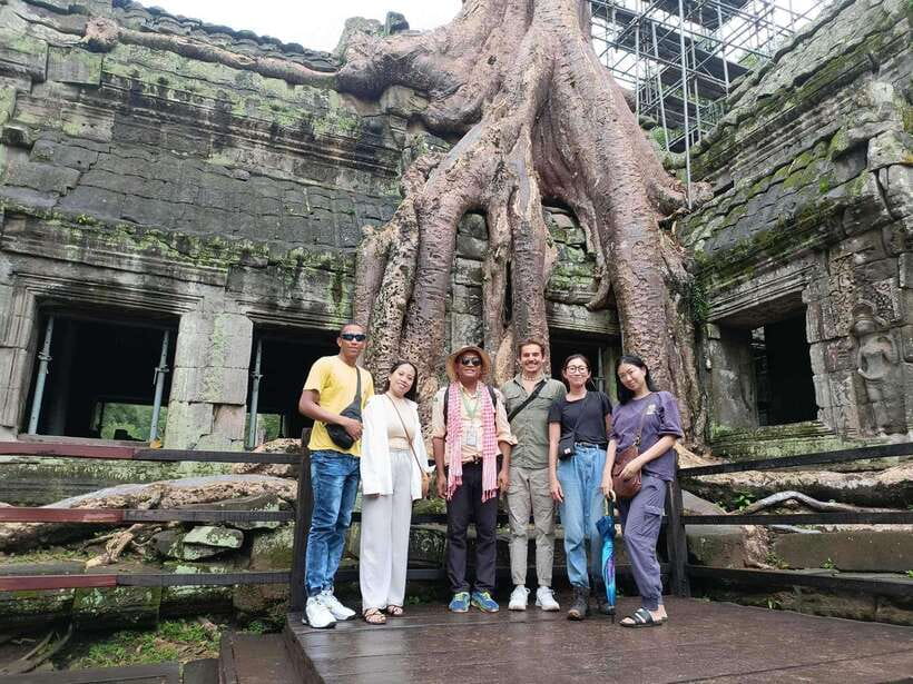 Siem Reap: Full-Day Angkor Wat Guided Tour with Sunset - Angkor Wat: start with the Khmer masterpiece