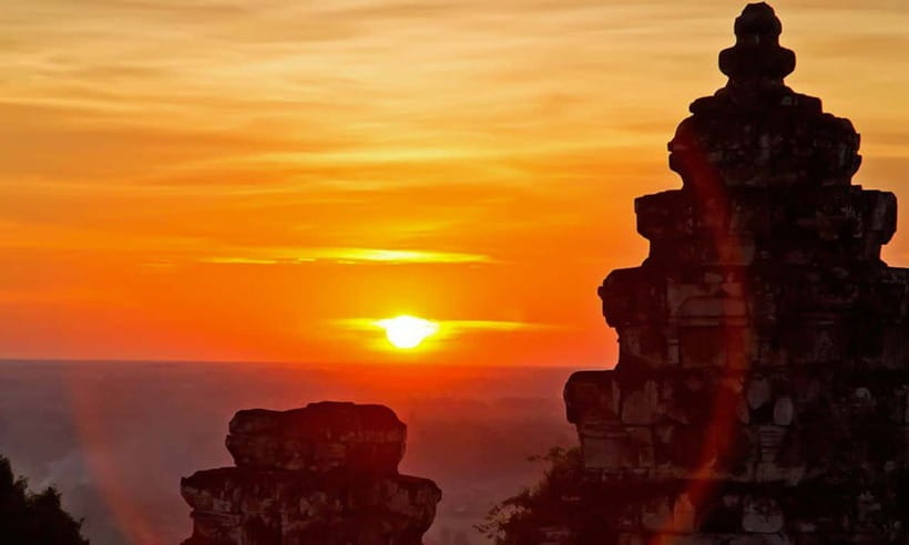 Siem Reap: Full-Day Angkor Wat Guided Tour with Sunset - The morning ride from Siem Reap