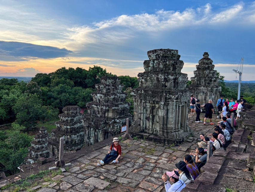 Siem Reap: Full Day Angkor Wat Temple Experience with Sunset - Angkor Wat, the day’s grand finale