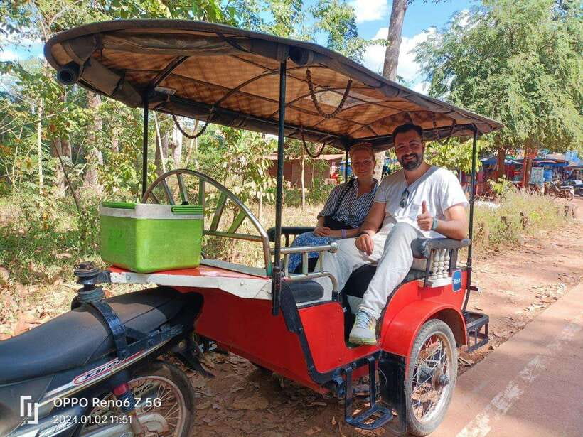 Siem Reap: Grand Circle Temples Tour With Private Tuk-Tuk - Neak Pean: a compact temple with a different setting