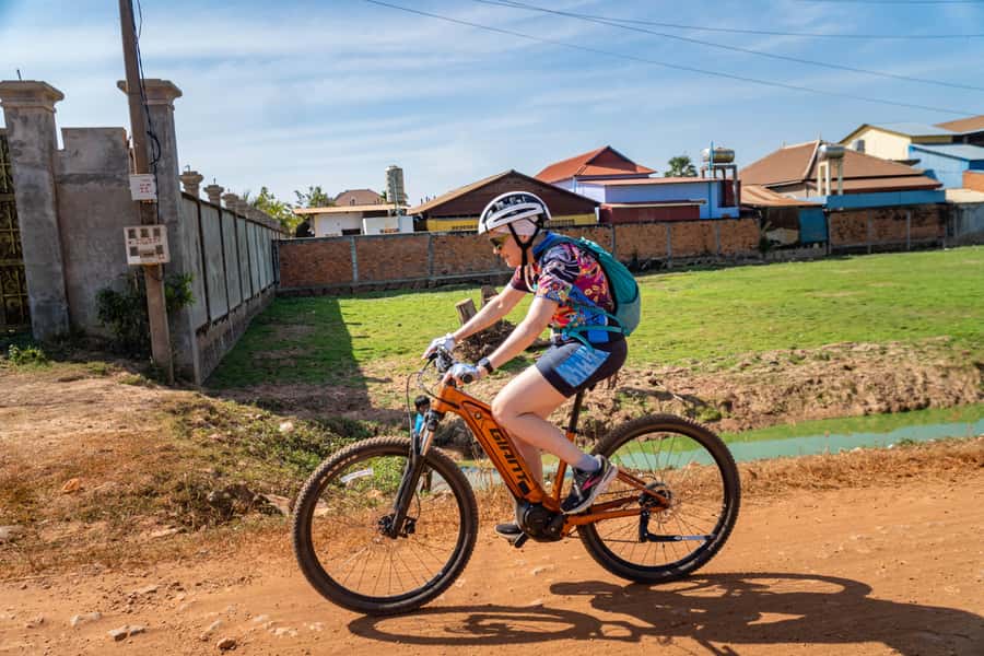 Siem Reap: Guided Countryside Bike Tour - Key points at a glance