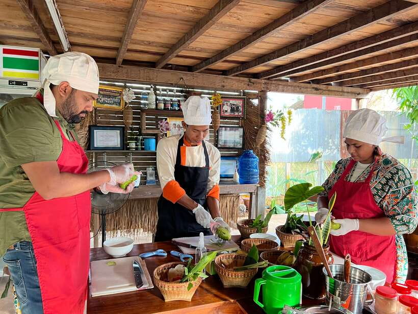 Siem Reap: Guided Day Trip to Local Village & Cooking Class - Walking through rural life around Siem Reap