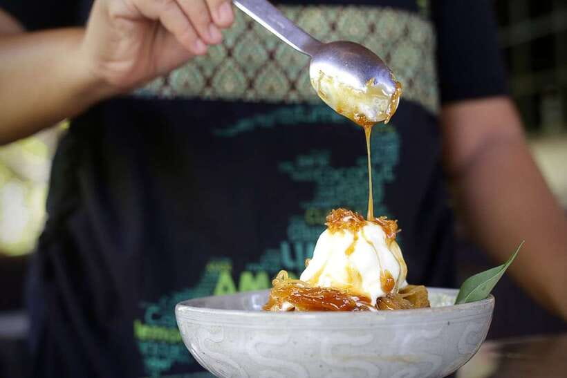 Siem Reap: Half-Day Cambodian Cooking Class - Moving from the market to the garden pavilion