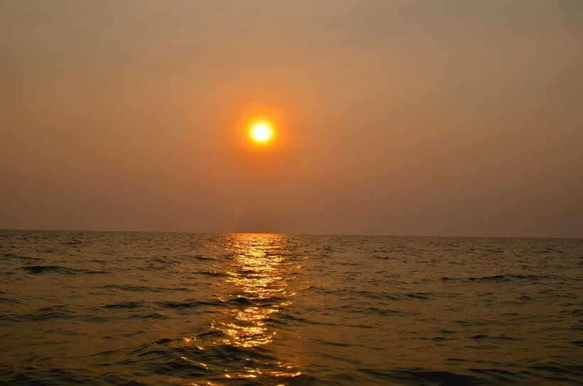 Siem Reap: Half-Day Kampong Phluk with Sunset, Boat & Guide - Tonle Sap opens into a wider view