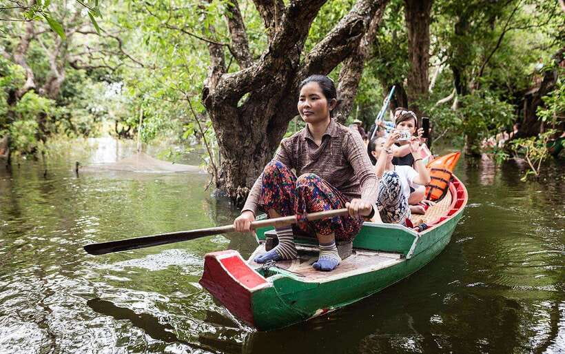 Siem Reap: Kompong Phluk Floating Village Half-Day Tour - High water and dry-season differences
