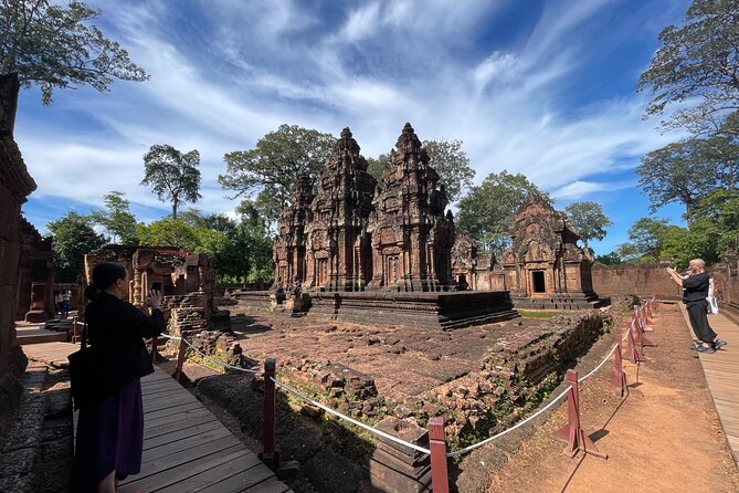 Siem Reap: Kulen Waterfall, Banteay Srei, and Beng Mealea Tour - Phnom Kulen Waterfall and the chance to swim