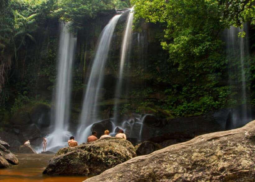 Siem Reap: Kulen Waterfall by Private Tour - Reading the river at the 1000 Lingas