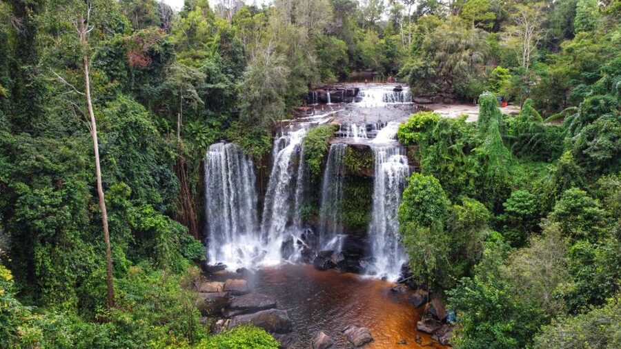 Siem Reap: Magical Kulen Mountain by Cambodiajeep - A quiet pagoda above the mountain