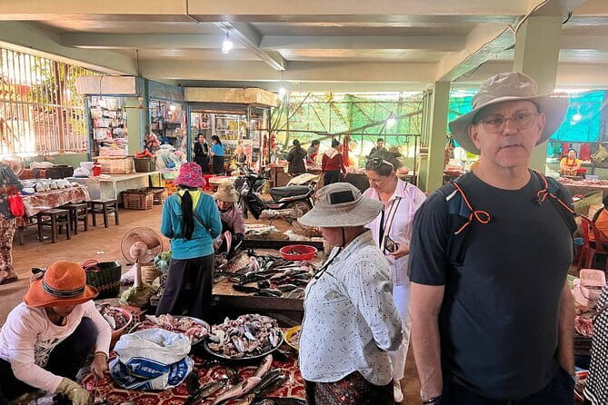 Siem Reap: Morning Bike Tours with Local Market & Lunch - Riding past rice fields and Khmer villages