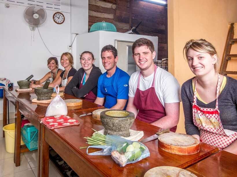 Siem Reap: Morning Cooking Class & Market Tour - Arriving at the Khmer home