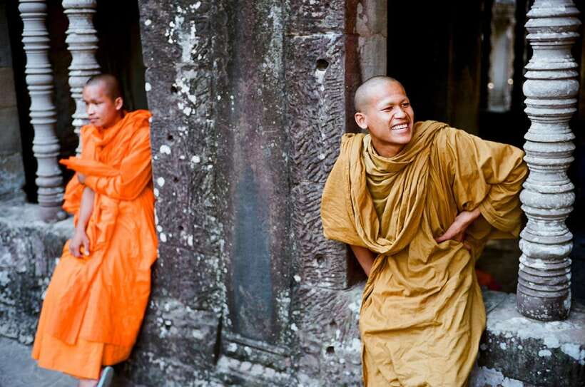 Siem Reap: Private Angkor Wat & Bakheng Mountain Sunset Tour - What the guide adds at Angkor Wat