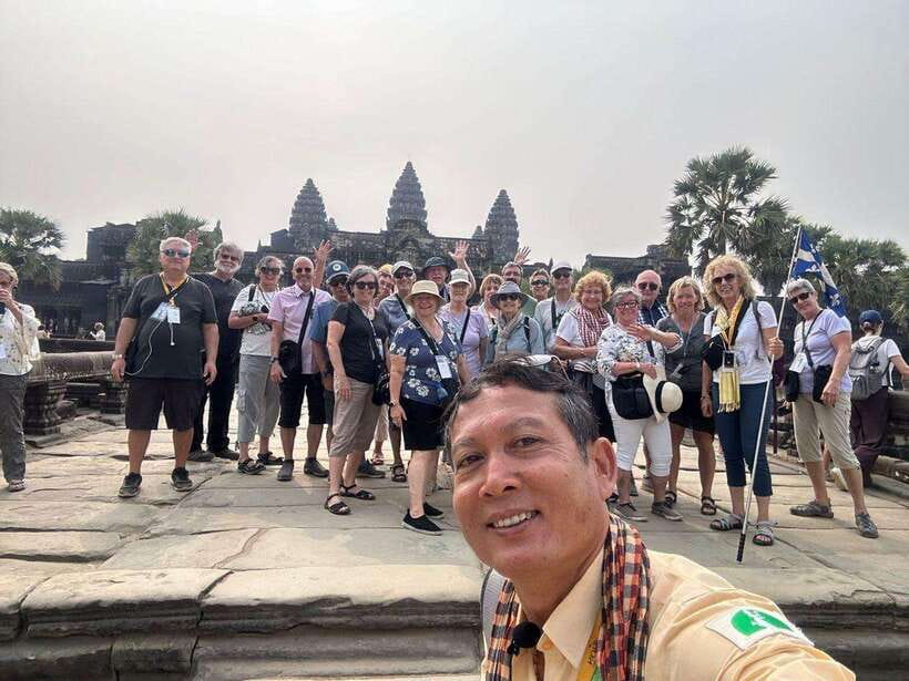 Siem Reap: Private Angkor Wat & Bakheng Mountain Sunset Tour - Comfort details that earn their place