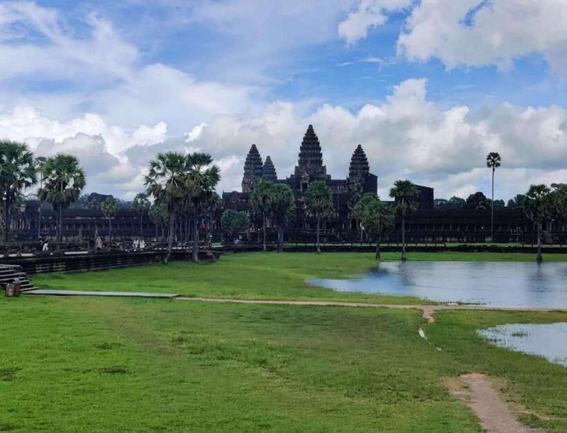 Siem Reap Private Car Charter with English Speaking Driver - Should you book this Siem Reap car charter?