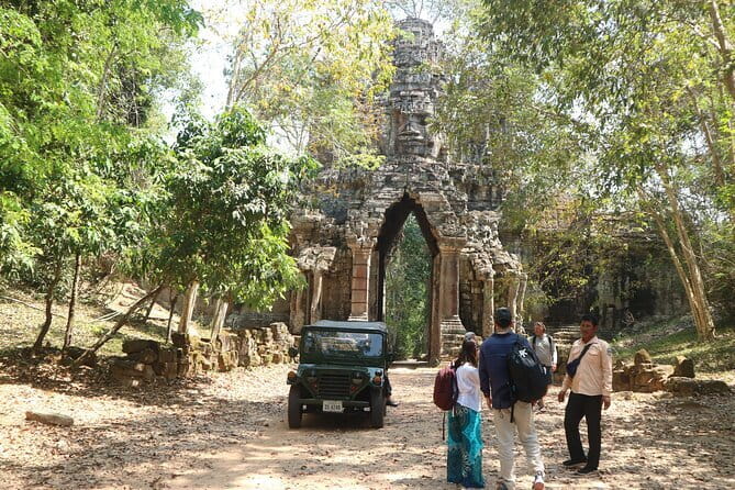 Siem Reap: Private Custom Angkor Wat Tour with Local Guide - Why a private Angkor tour can work so well