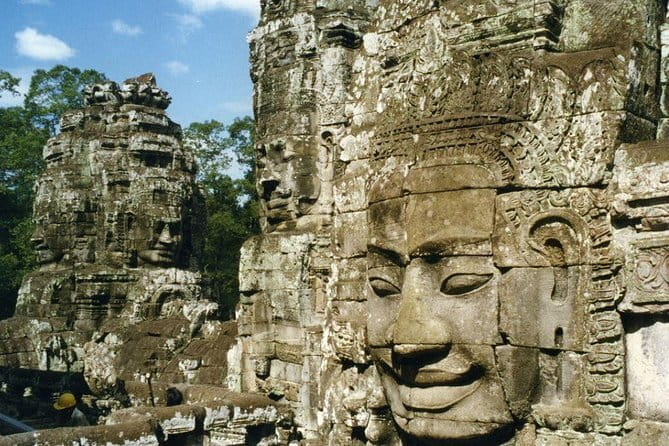Siem Reap: Private Custom Angkor Wat Tour with Local Guide - Bayon and the faces of Angkor Thom