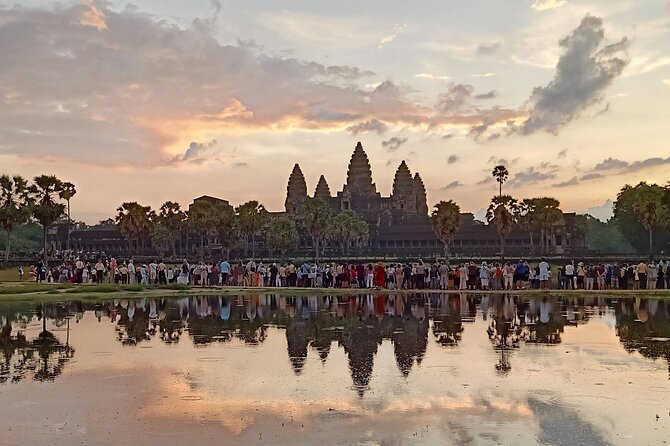 Siem Reap Private Day Tour: Angkor Wat Sunrise, Bayon & Ta Prohm - What the private vehicle and guide add