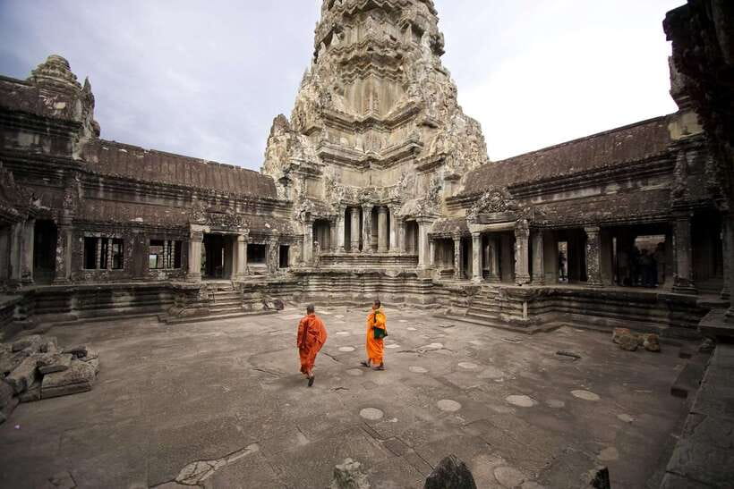 Siem Reap: Private Tour of Angkor Complex - Lunch break and the afternoon at Angkor Wat