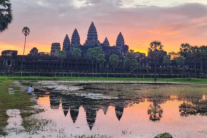 Siem Reap Shared Full-Day Guided Tour of Angkor Temples - Getting around by tuk-tuk or air-conditioned van